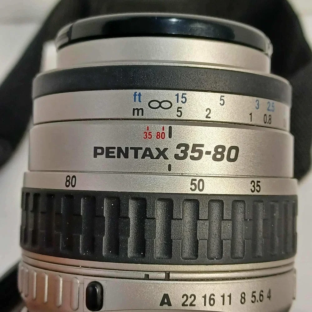 Vintage Pentax ZX-50‎ 35mm SLR Film Camera with Pentax 35-80mm Lens *Untested*
